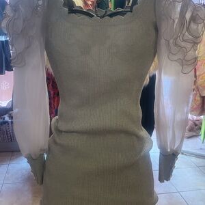 Elegant Green Dress with Sheer Sleeves